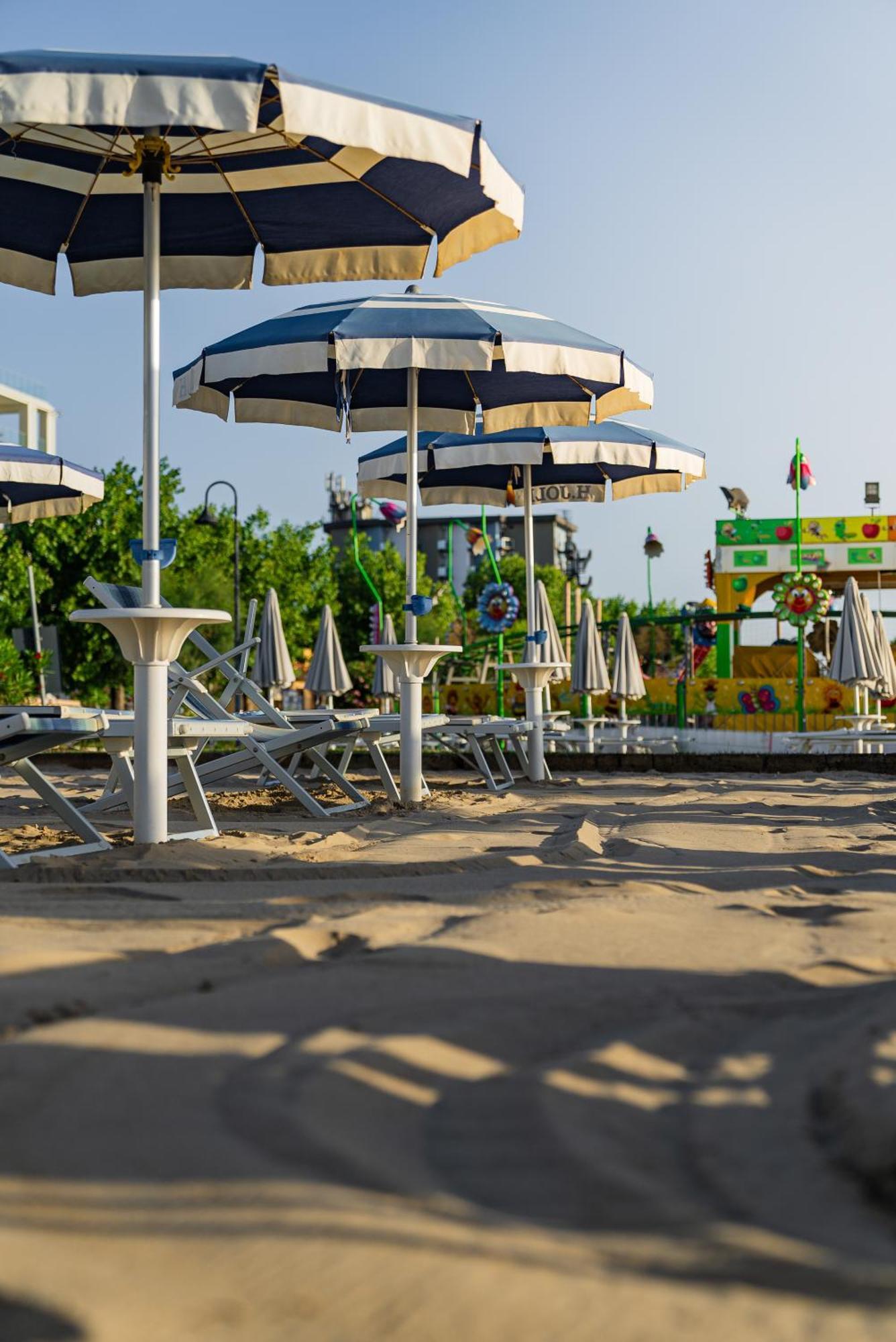 Hotel Joli Alba Adriatica Exterior photo